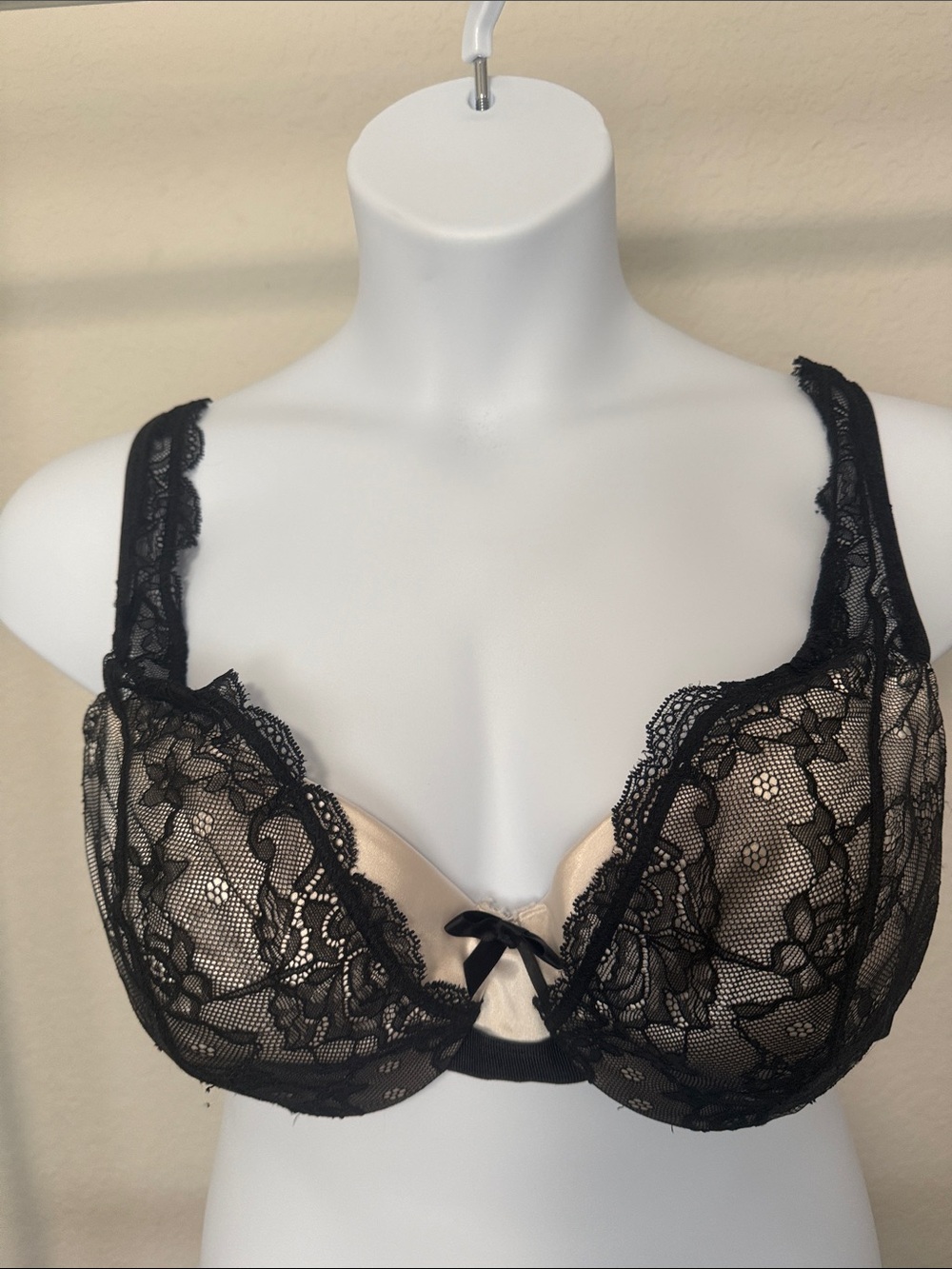 Cacique Lace Overlay “Tuxedo” Bra in Black and White. Size 44C